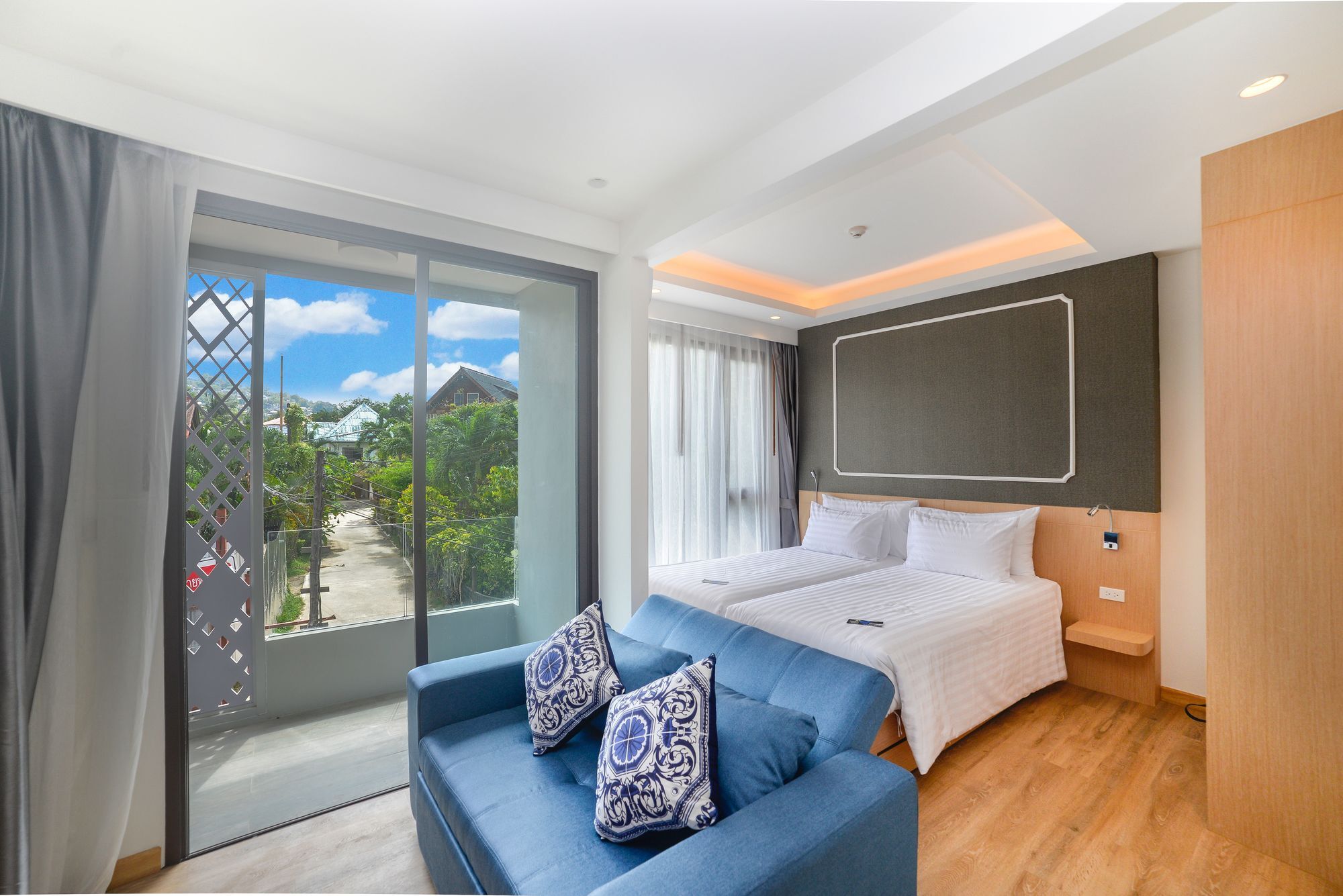 The Aristo Beach By Holy Cow 423 Phuket Екстериор снимка